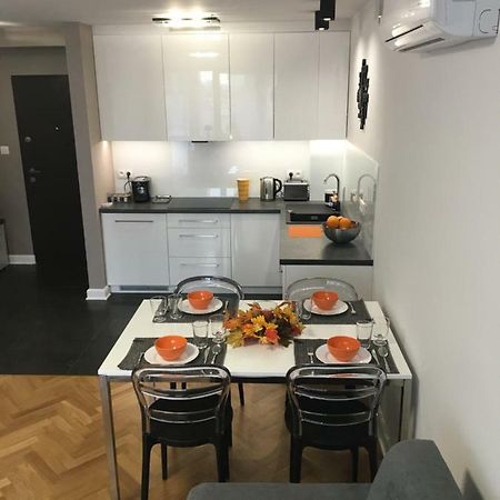 Apartament Emilia Appartamento Varsavia Esterno foto
