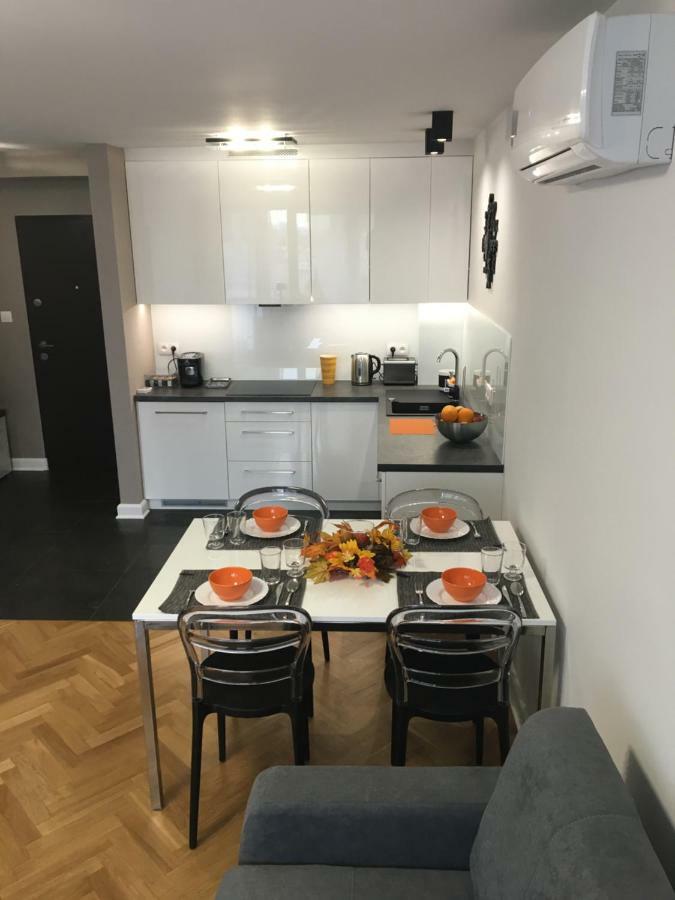 Apartament Emilia Appartamento Varsavia Esterno foto